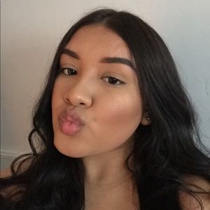 Meet your Posher, Denise